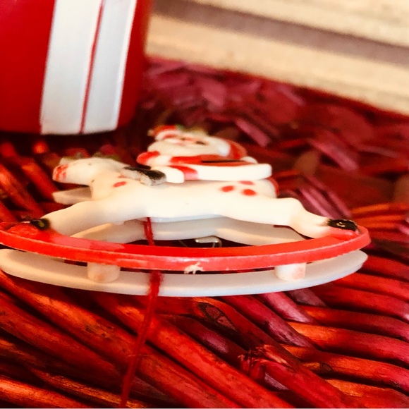 60's Santa Brooch - 60's Christmas Pin - Santa Pin -  Rudolph - Pull Brooch - Picture 7 of 12